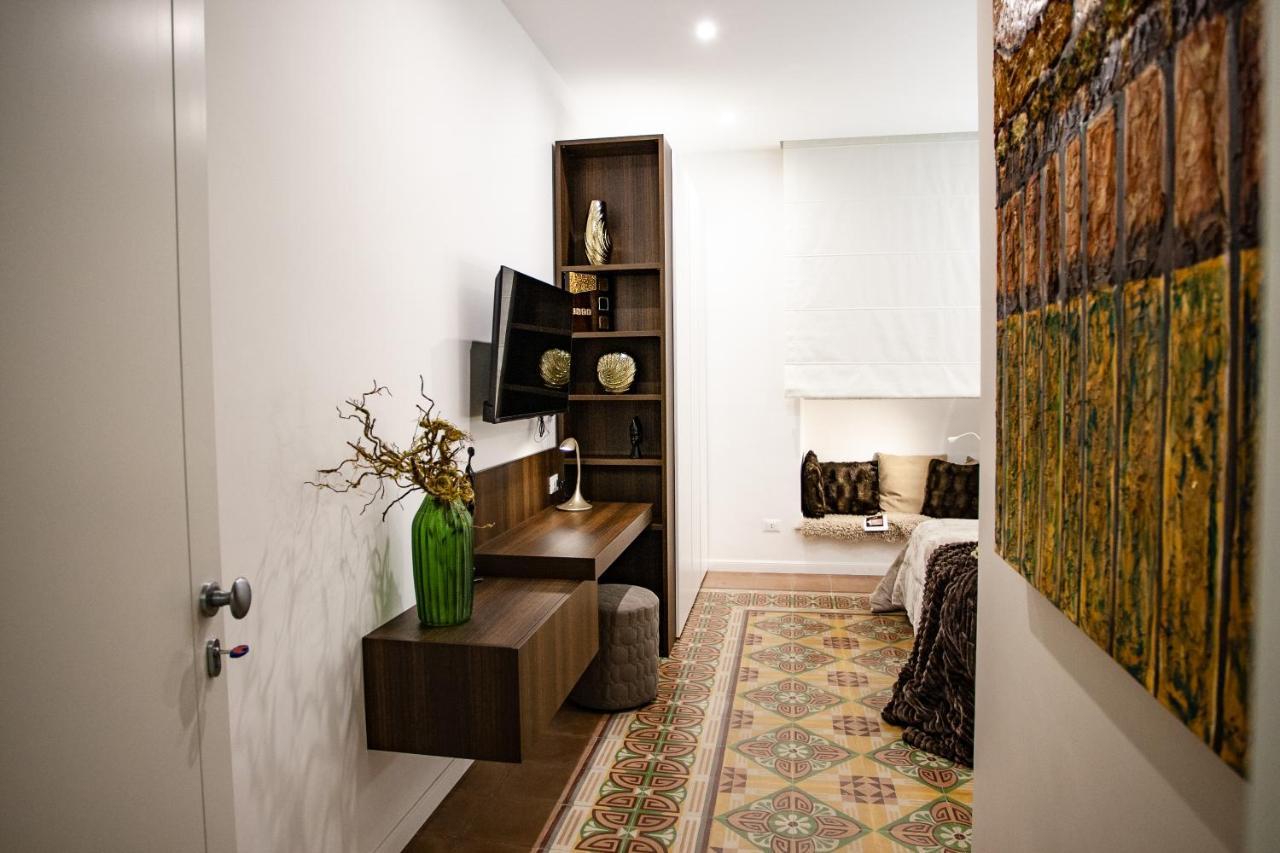 La Chimera Luxury Home Taranto Bagian luar foto